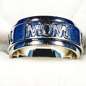 Sterling Silver "MOM" spinner ring 7.1 grams size 8